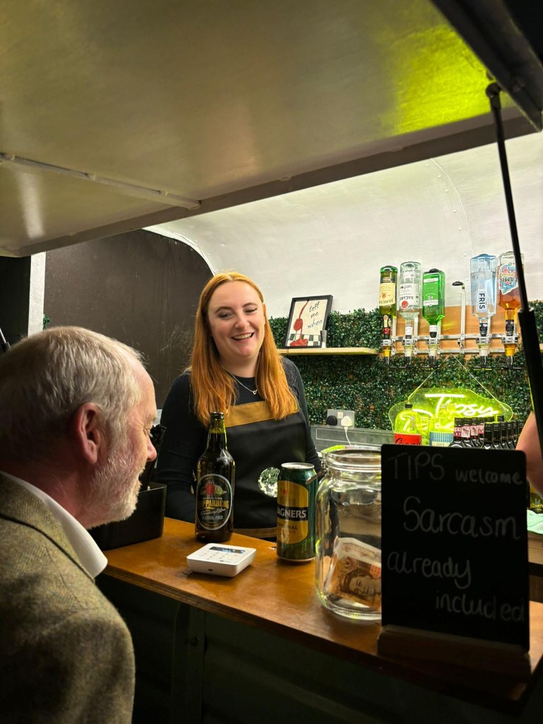 Tipsy Daisy mobile bar in action, photo 14 of 26