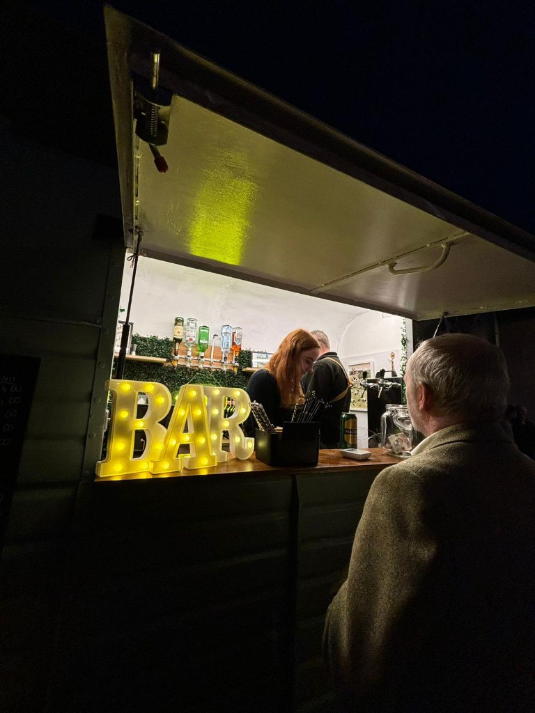 Tipsy Daisy mobile bar in action, photo 18 of 26