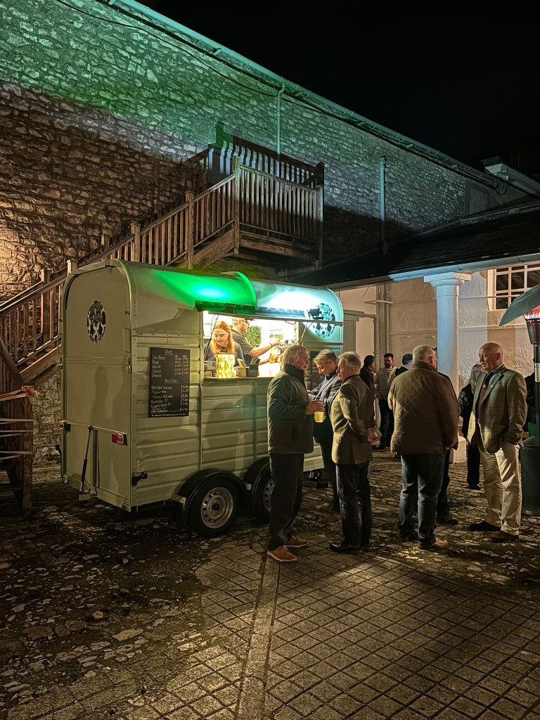 Tipsy Daisy mobile bar in action, photo 23 of 26